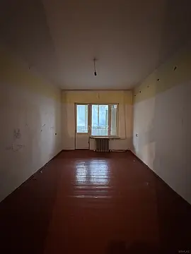 Satılır 4 otaqlı mənzil 120 m²