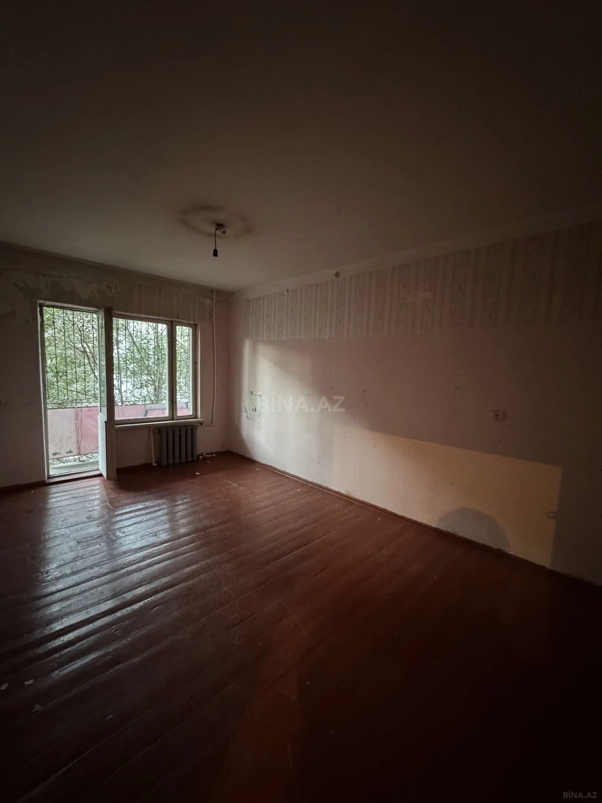 Satılır 4 otaqlı mənzil 120 m²