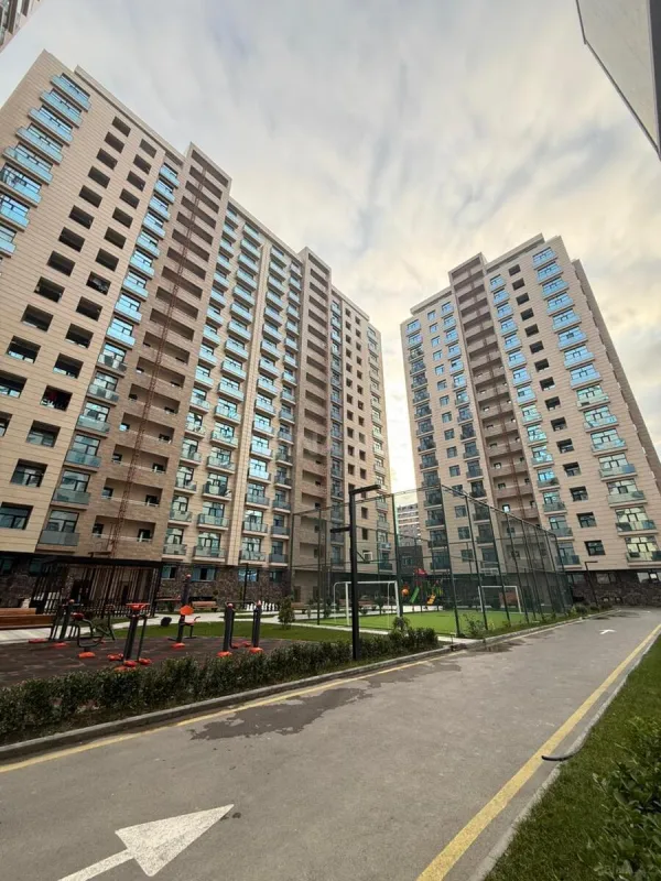 Satılır 2 otaqlı mənzil 95 m²