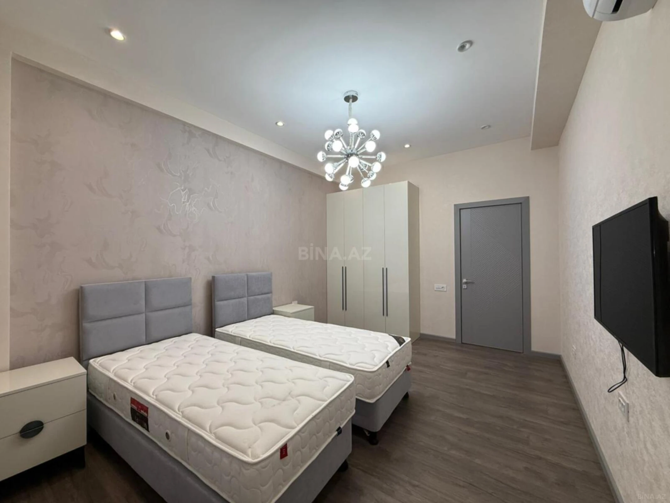 Satılır 2 otaqlı mənzil 95 m²