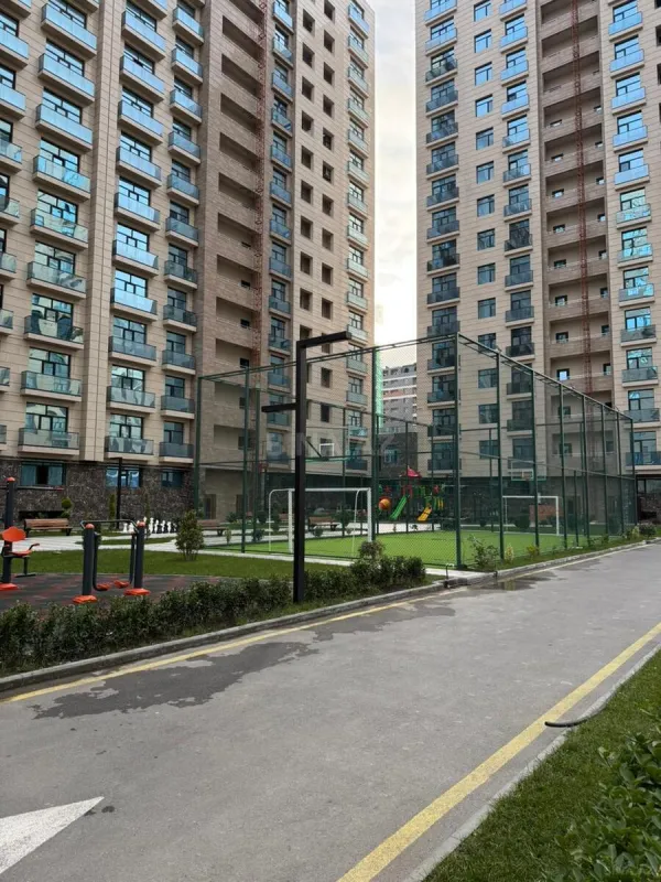 Satılır 2 otaqlı mənzil 95 m²