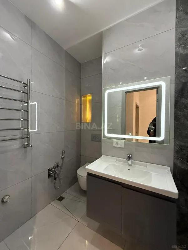 Satılır 2 otaqlı mənzil 95 m²