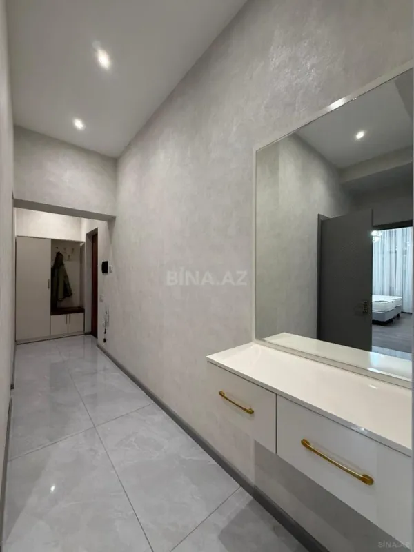 Satılır 2 otaqlı mənzil 95 m²