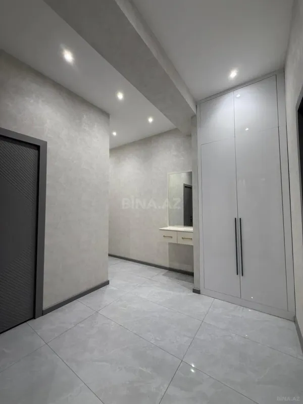 Satılır 2 otaqlı mənzil 95 m²