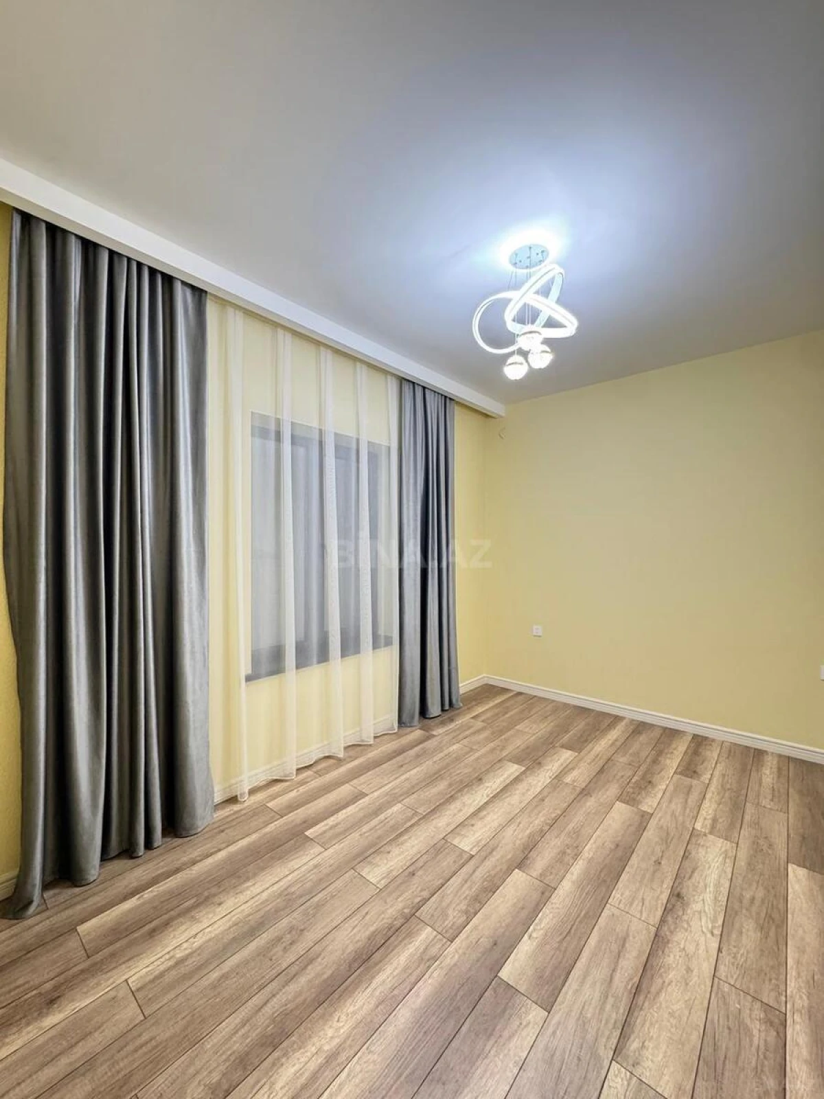 Satılır 4 otaqlı həyət evi 170 m²