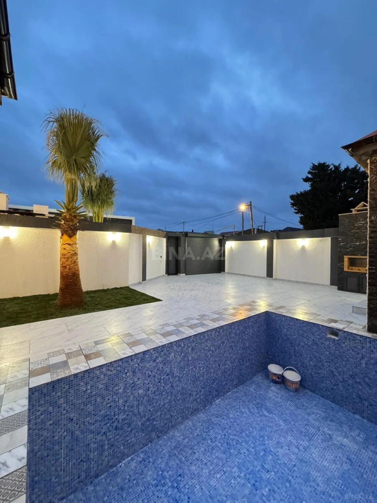 Satılır 4 otaqlı həyət evi 180 m²