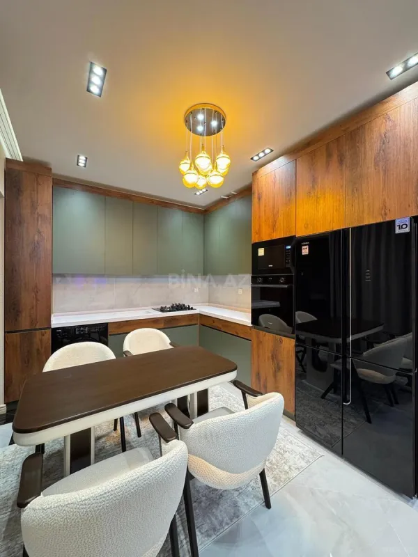 Satılır 4 otaqlı həyət evi 180 m²