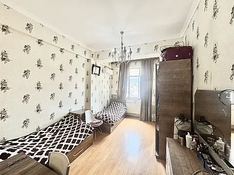 Satılır 2 otaqlı mənzil 65 m²