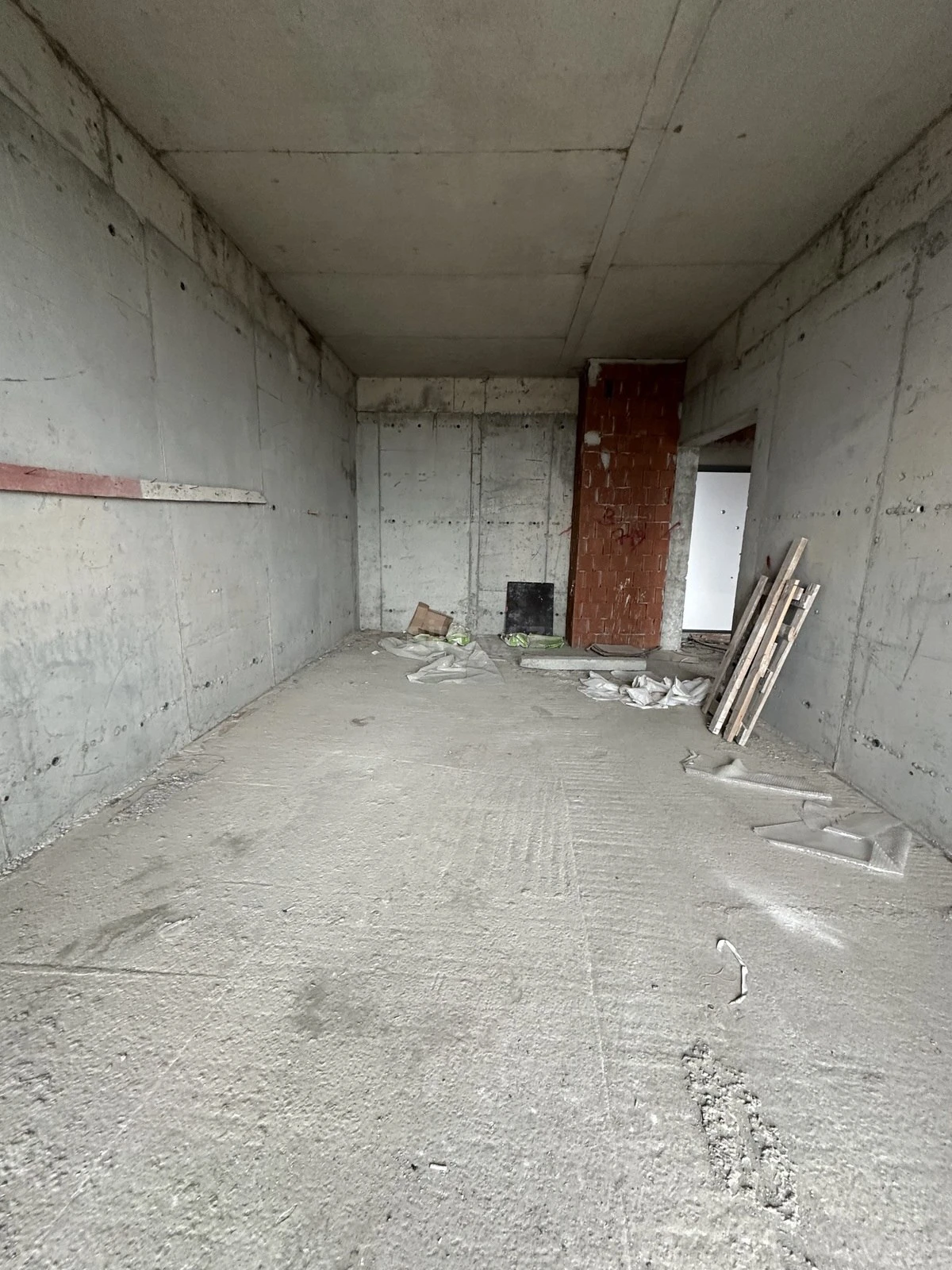 Satılır 2 otaqlı mənzil 91 m²