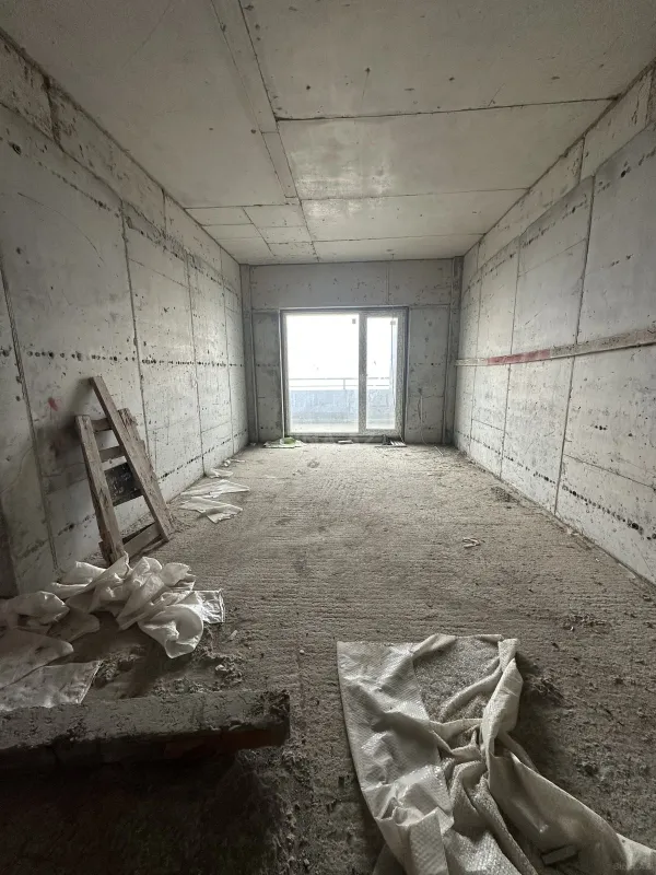 Satılır 2 otaqlı mənzil 91 m²