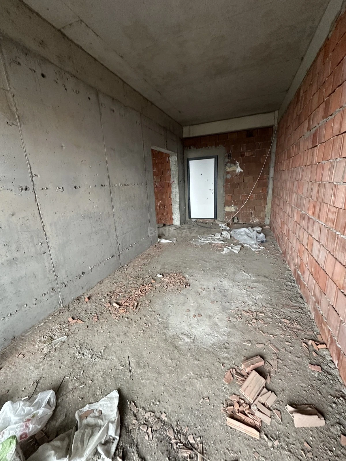 Satılır 2 otaqlı mənzil 91 m²