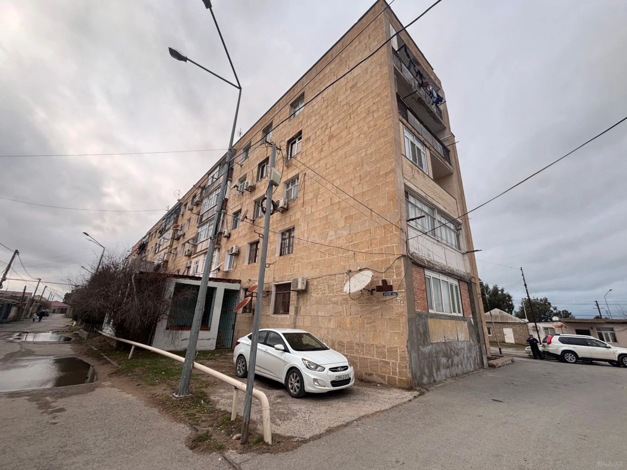 Satılır 3 otaqlı mənzil 78 m²
