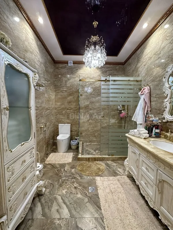 Kirayə verilir 5 otaqlı həyət evi 240 m²