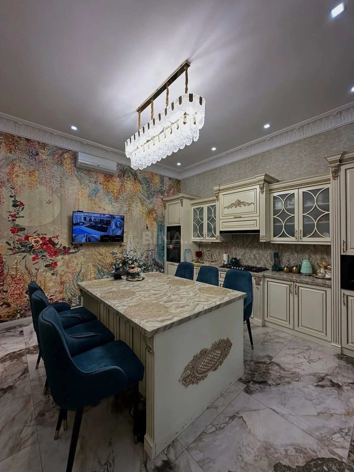 Kirayə verilir 5 otaqlı həyət evi 450 m²