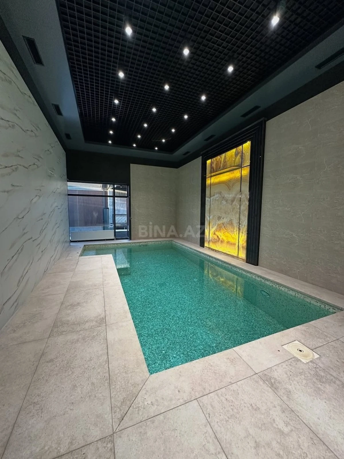 Kirayə verilir 4 otaqlı həyət evi 290 m²