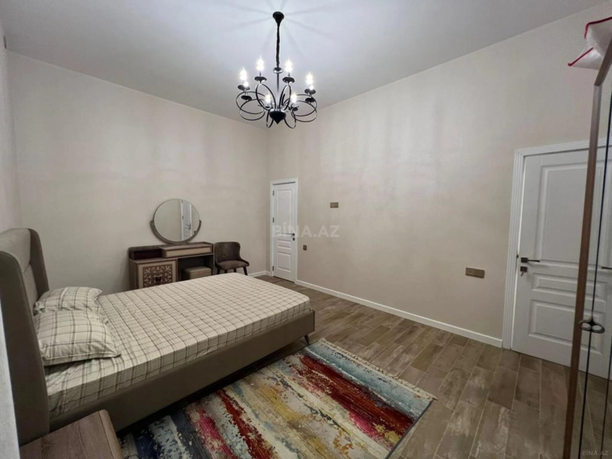 Kirayə verilir 4 otaqlı həyət evi 250 m²