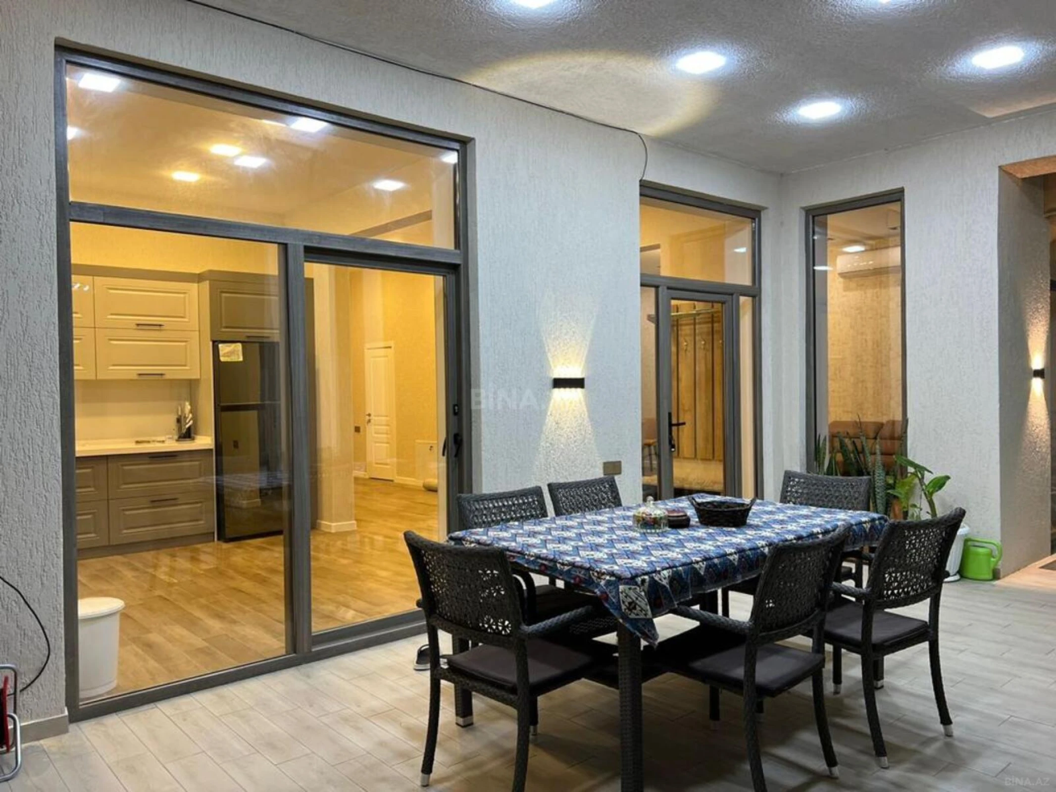Kirayə verilir 4 otaqlı həyət evi 250 m²