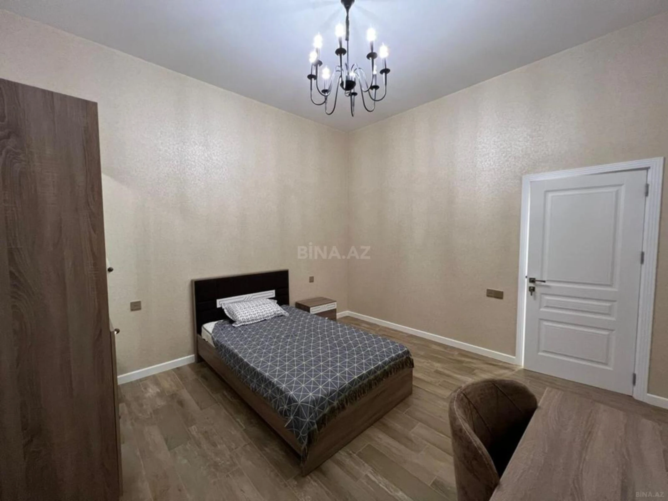 Kirayə verilir 4 otaqlı həyət evi 250 m²
