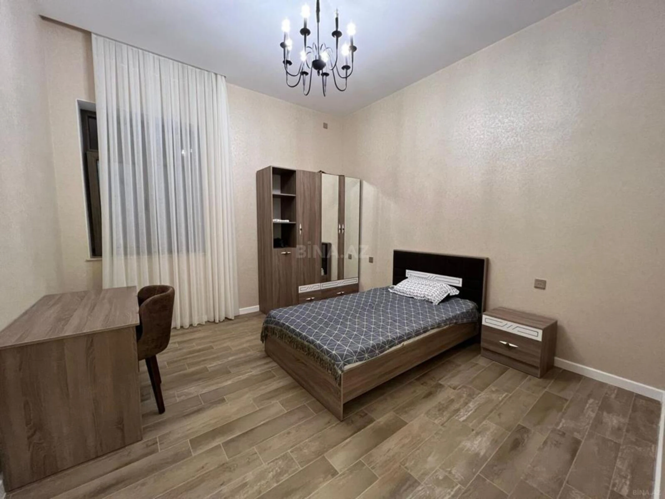 Kirayə verilir 4 otaqlı həyət evi 250 m²