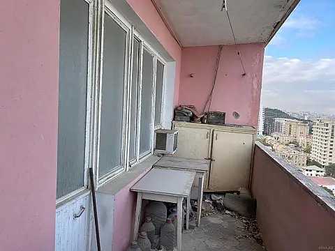 Satılır 3 otaqlı mənzil 115 m²