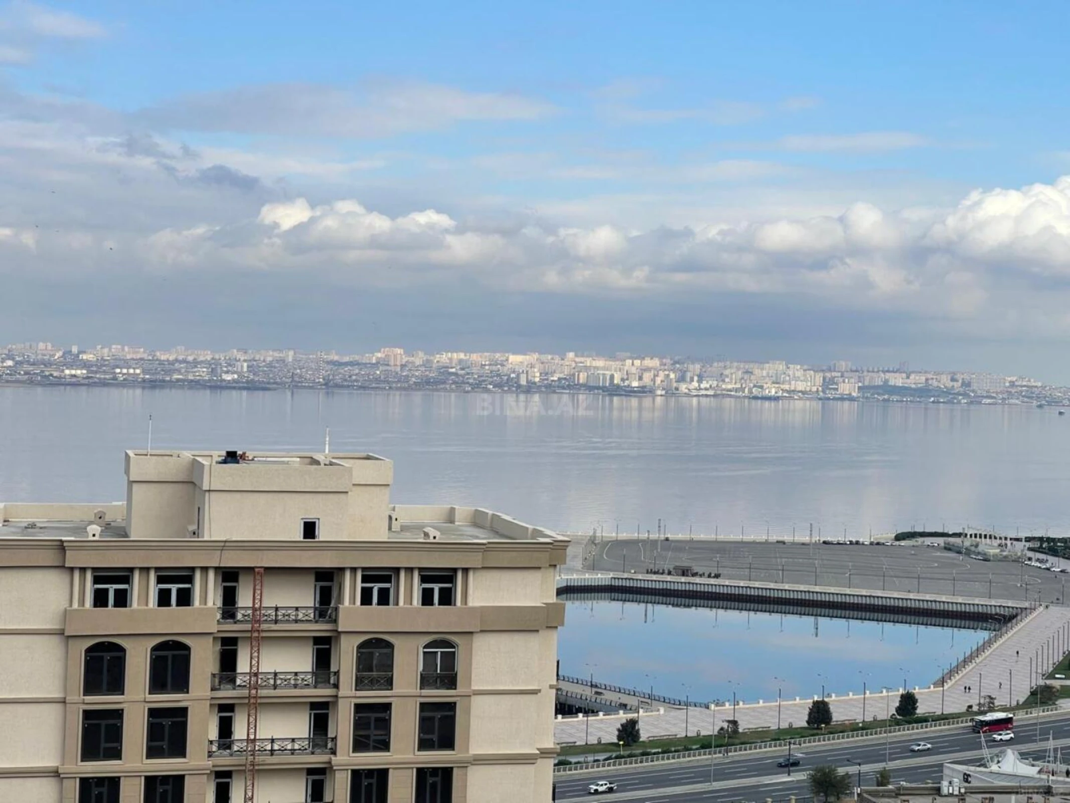 Satılır 3 otaqlı mənzil 115 m²