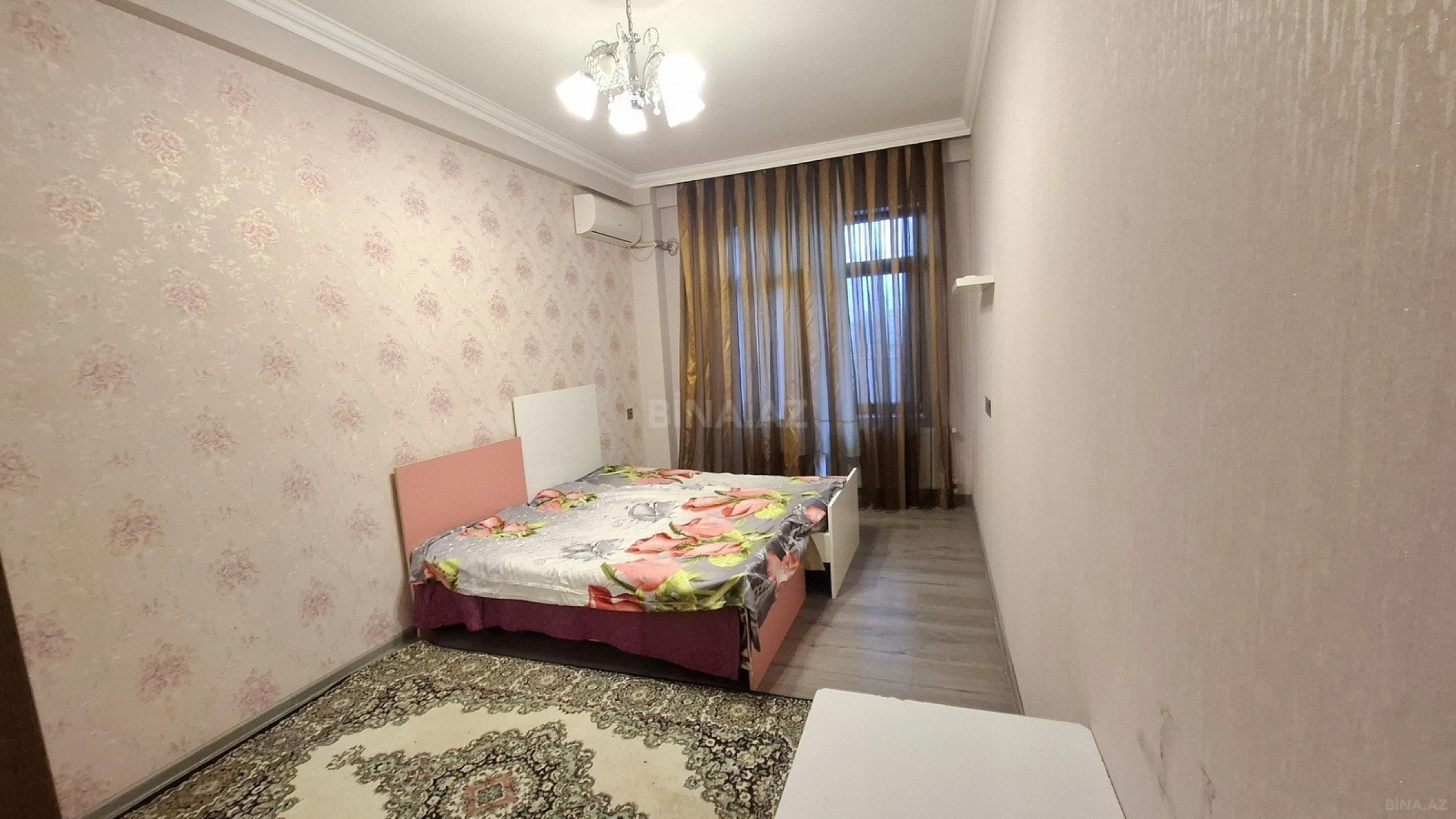 Satılır 2 otaqlı mənzil 62 m²