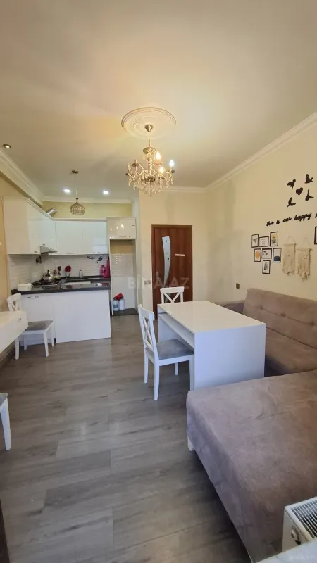 Satılır 2 otaqlı mənzil 62 m²