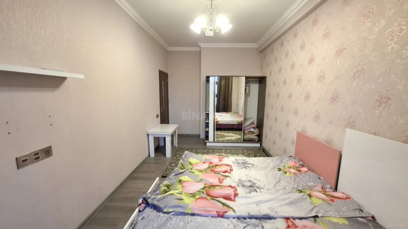 Satılır 2 otaqlı mənzil 62 m²