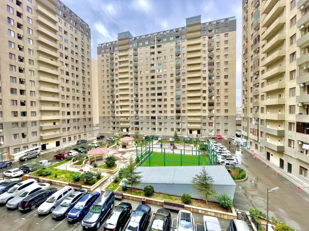 Satılır 3 otaqlı mənzil 110 m²