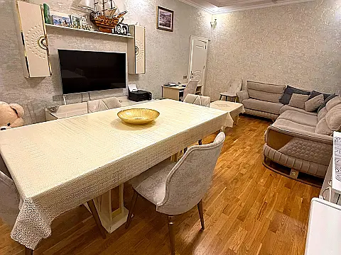 Satılır 3 otaqlı mənzil 110 m²