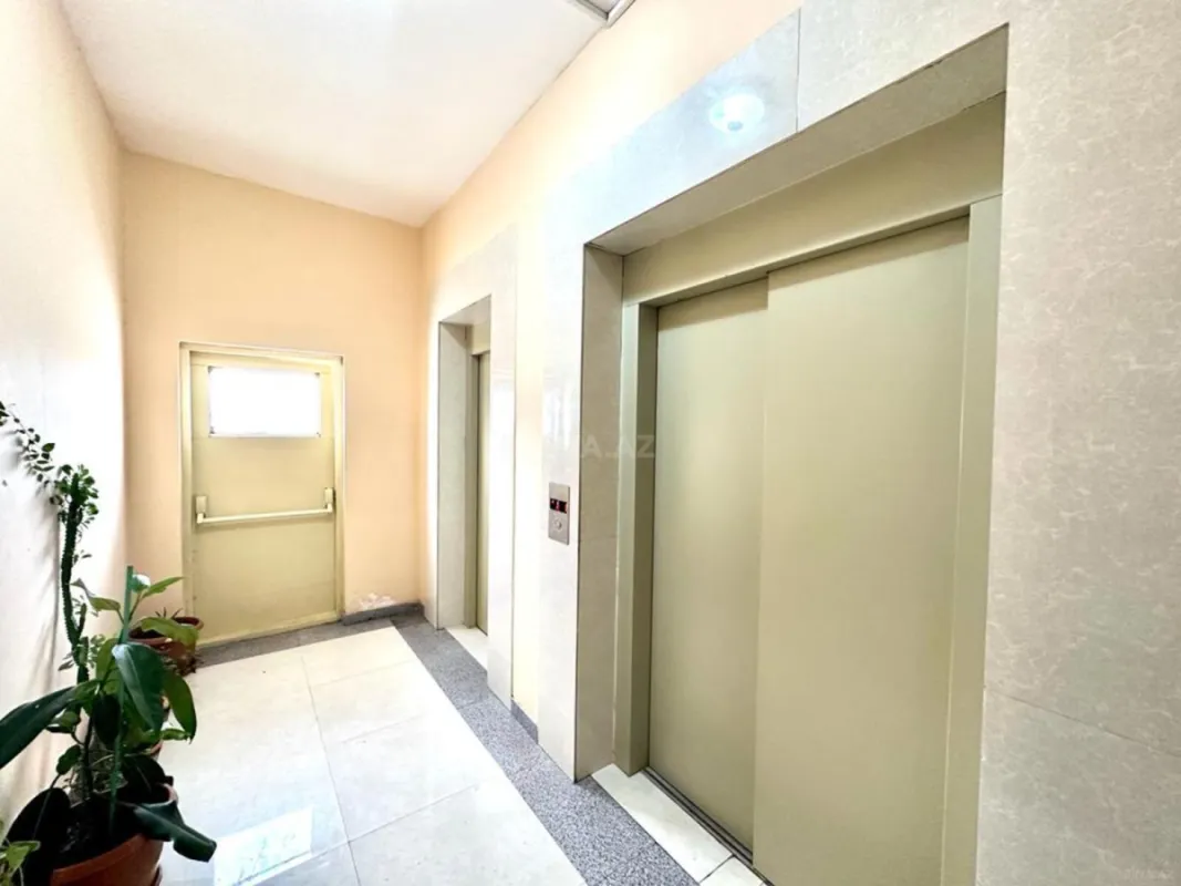 Satılır 3 otaqlı mənzil 110 m²