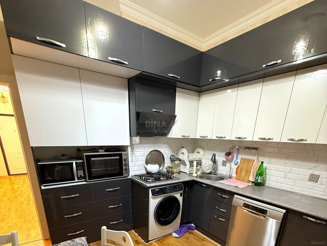 Satılır 3 otaqlı mənzil 110 m²