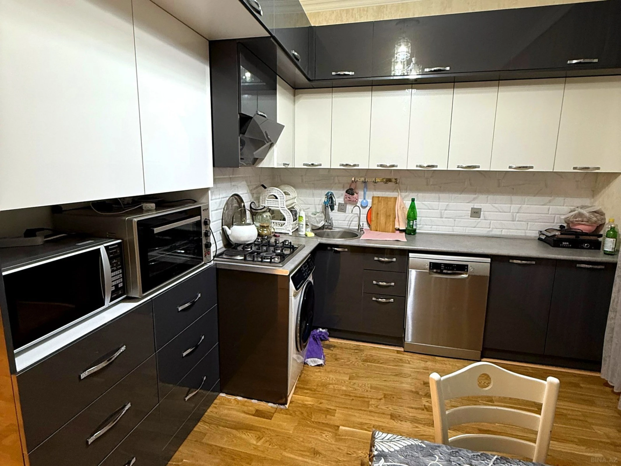 Satılır 3 otaqlı mənzil 110 m²