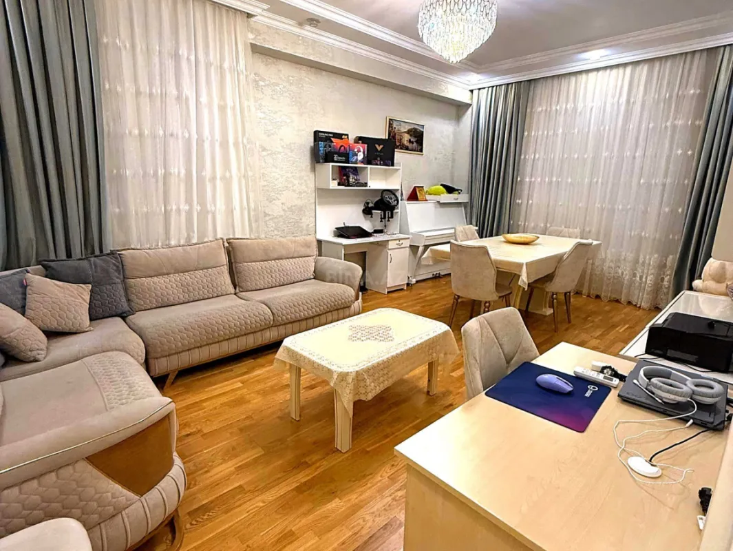 Satılır 3 otaqlı mənzil 110 m²