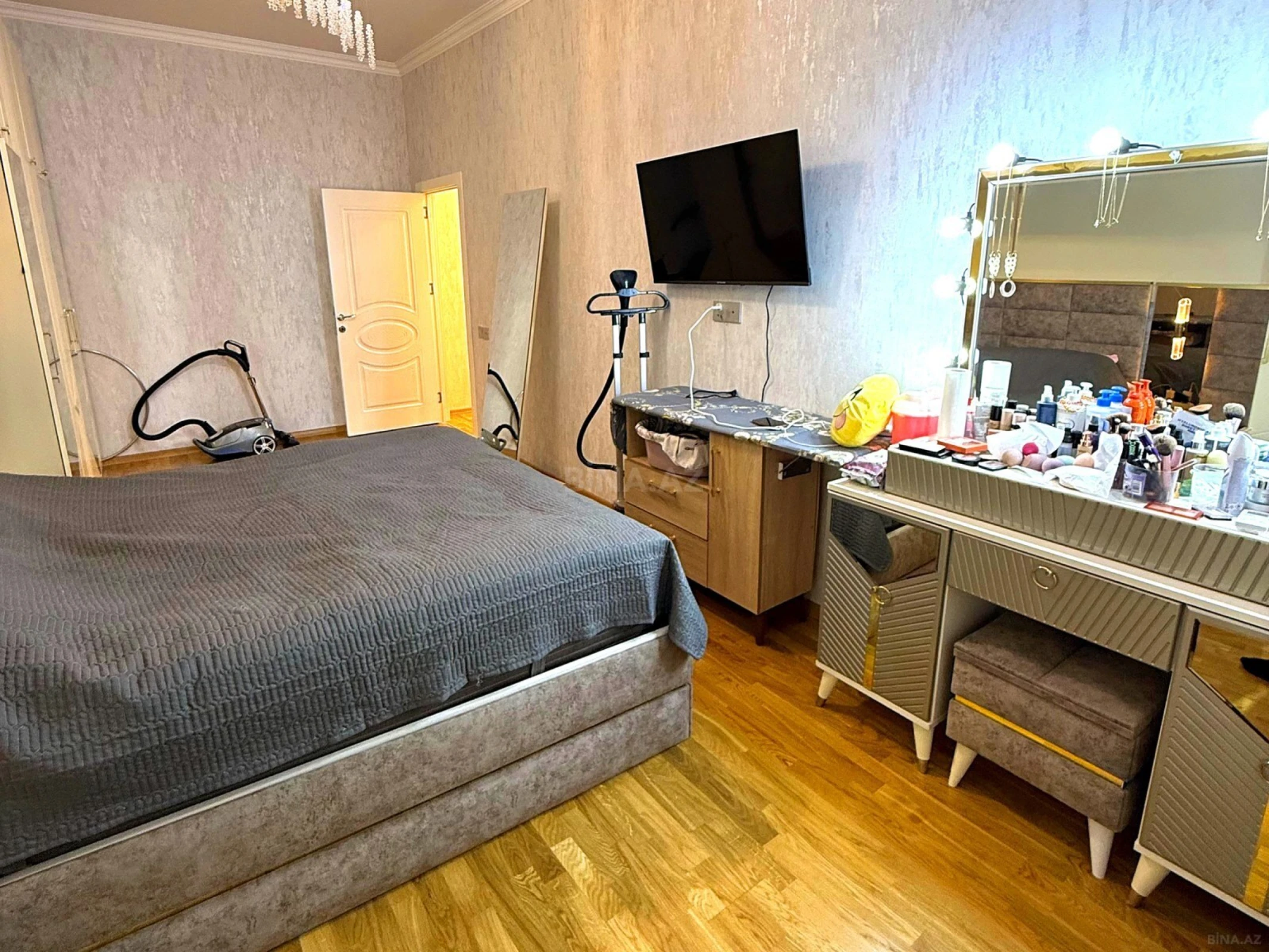 Satılır 3 otaqlı mənzil 110 m²