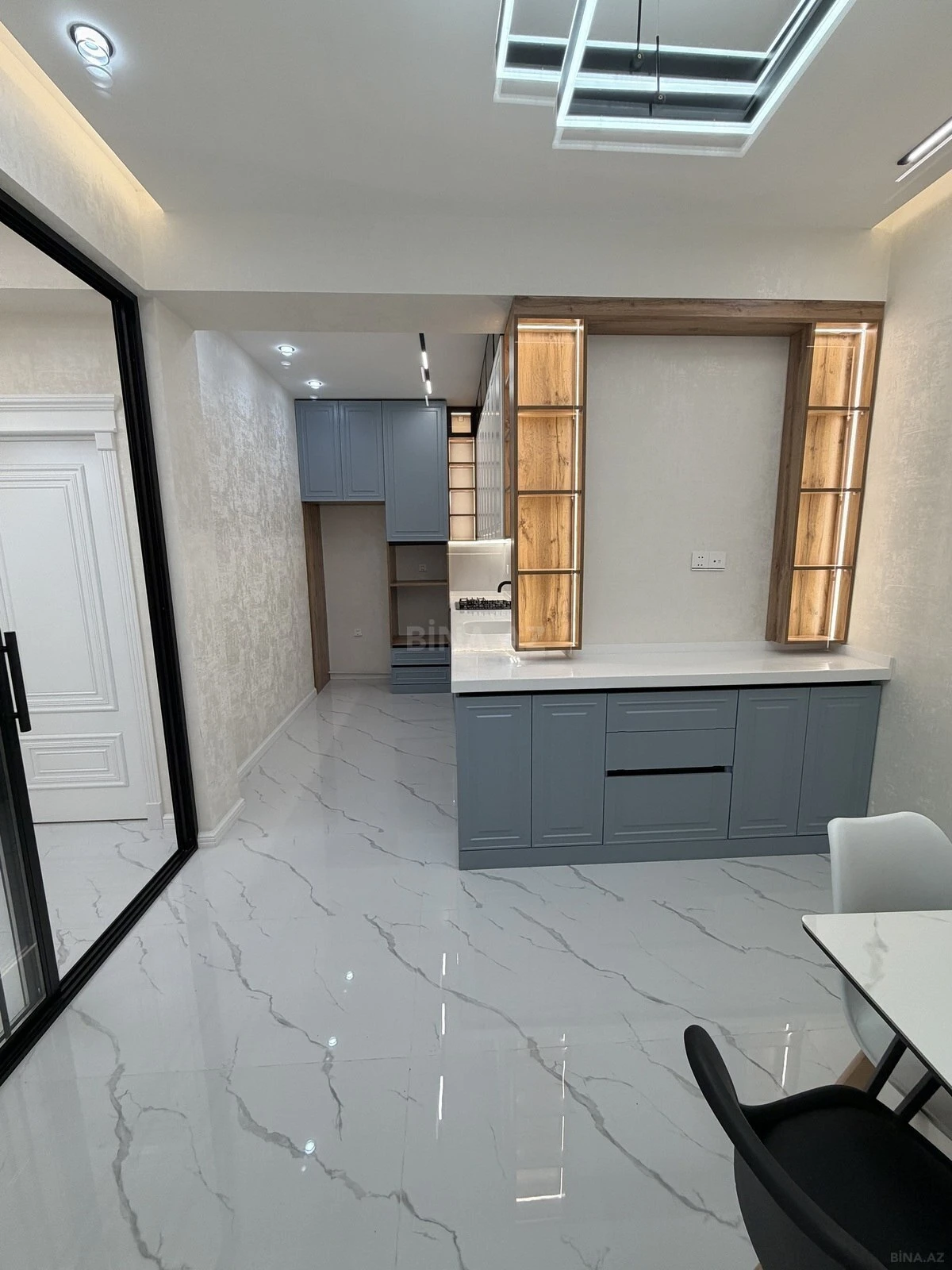 Satılır 3 otaqlı mənzil 135 m²