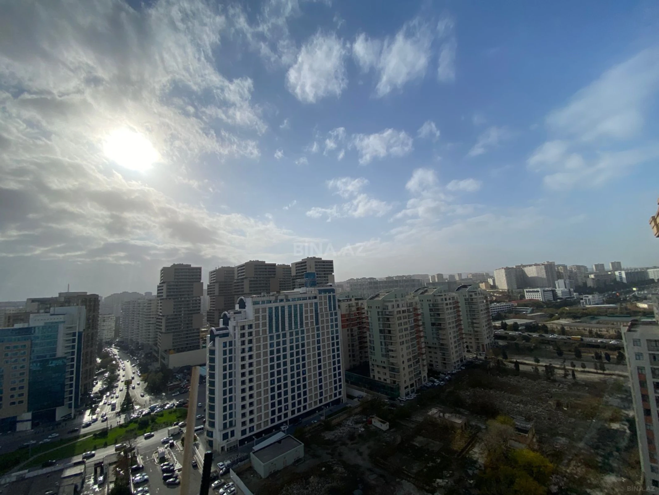 Kirayə verilir 3 otaqlı mənzil 140 m²