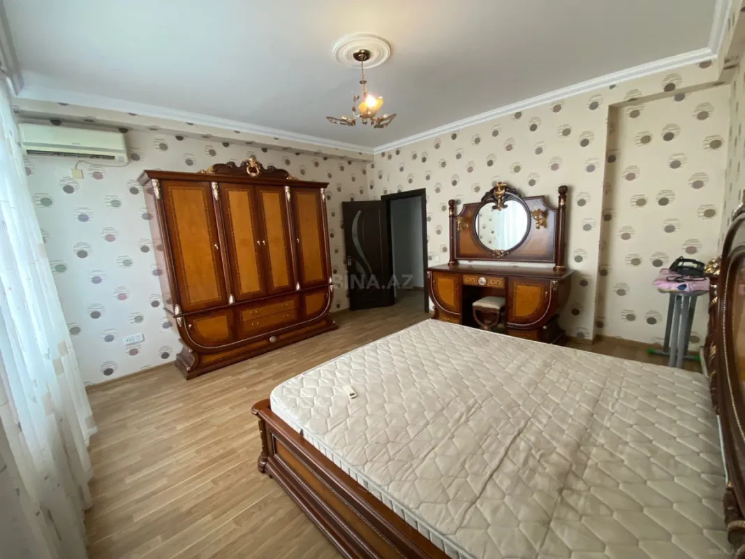 Kirayə verilir 3 otaqlı mənzil 140 m²