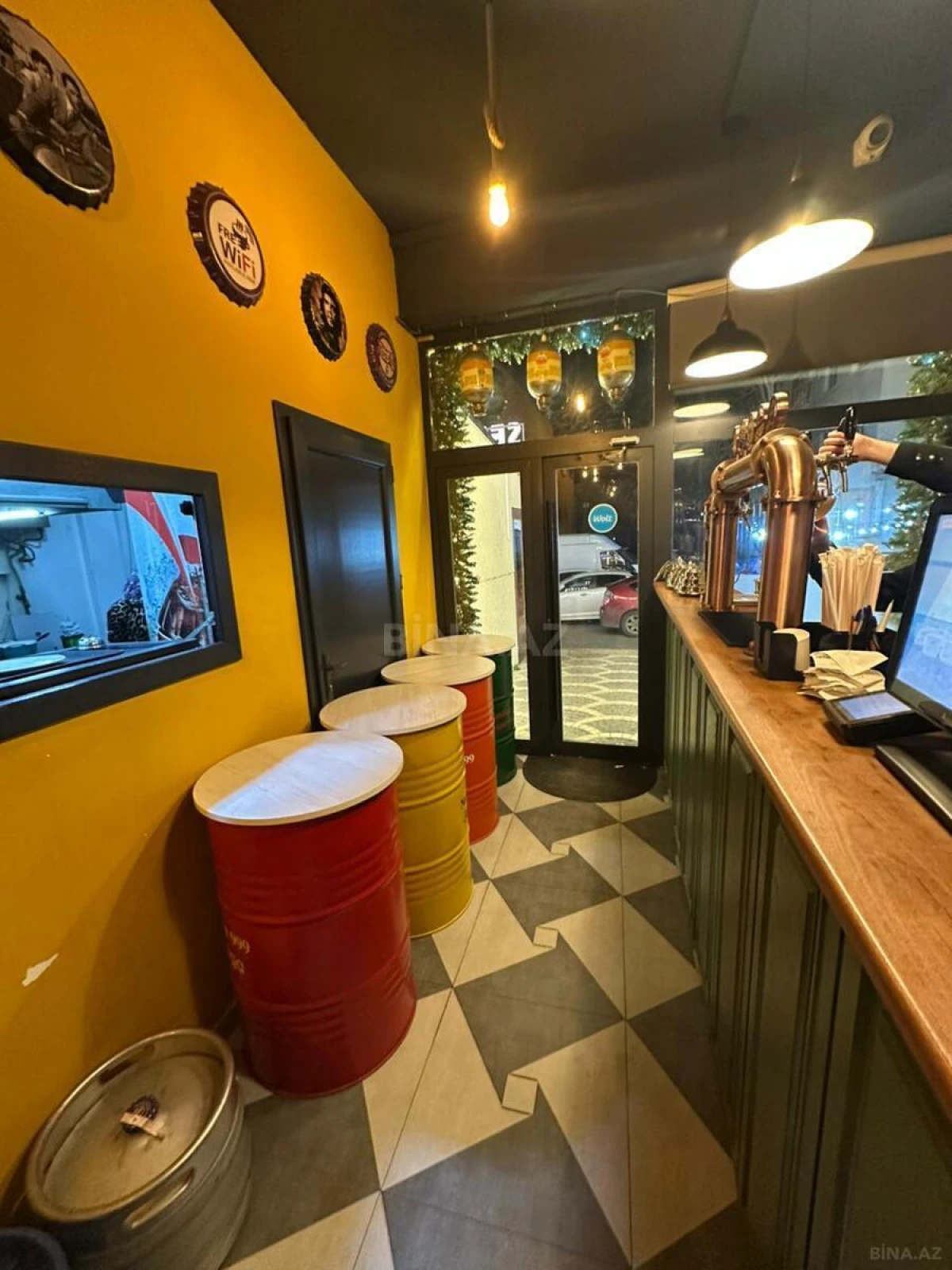 Kirayə verilir obyekt 250 m²