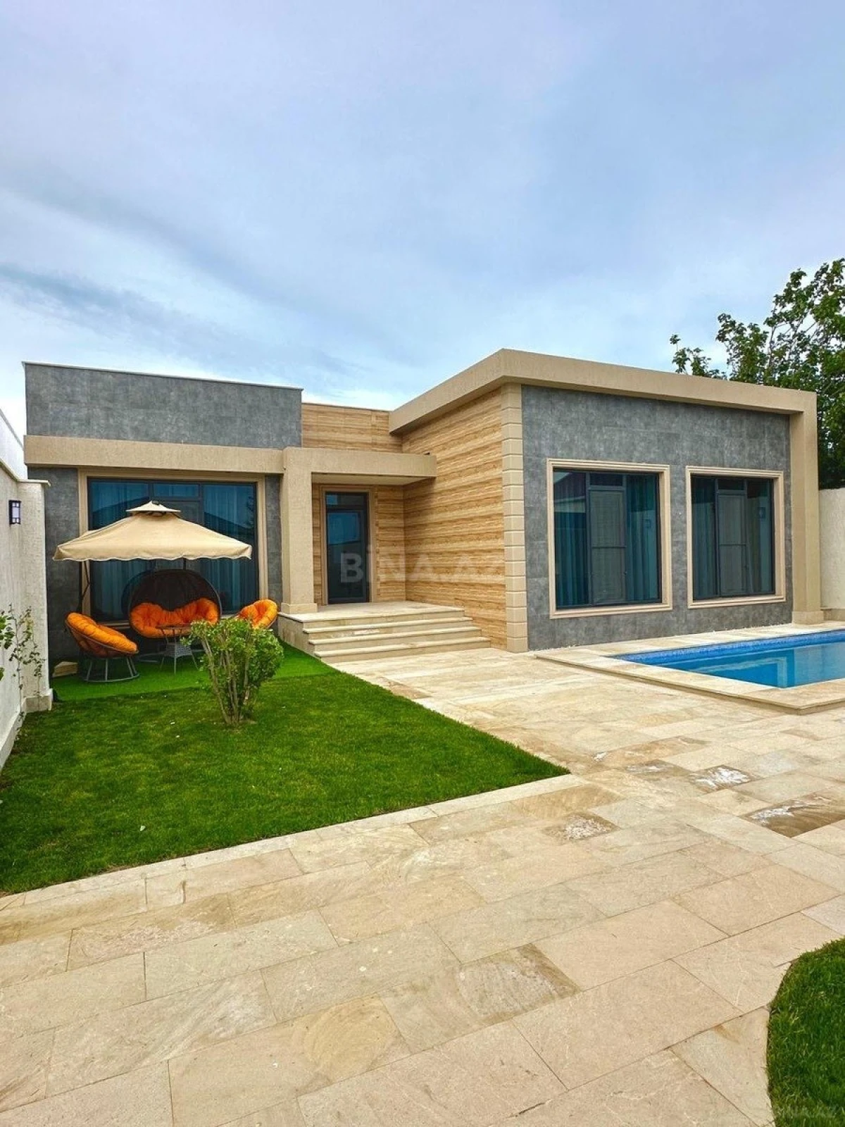 Kirayə verilir 4 otaqlı həyət evi 250 m²