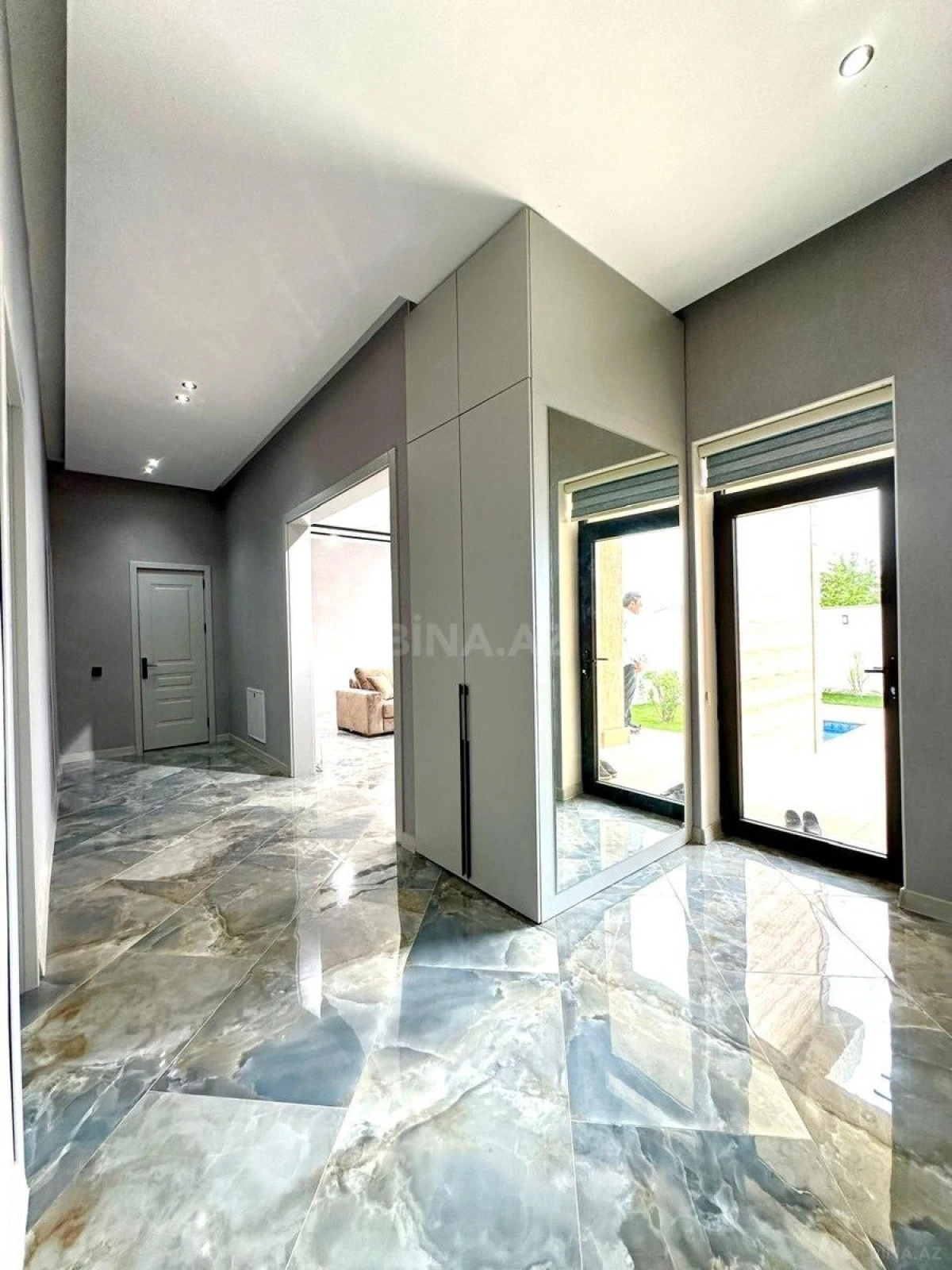 Kirayə verilir 4 otaqlı həyət evi 250 m²