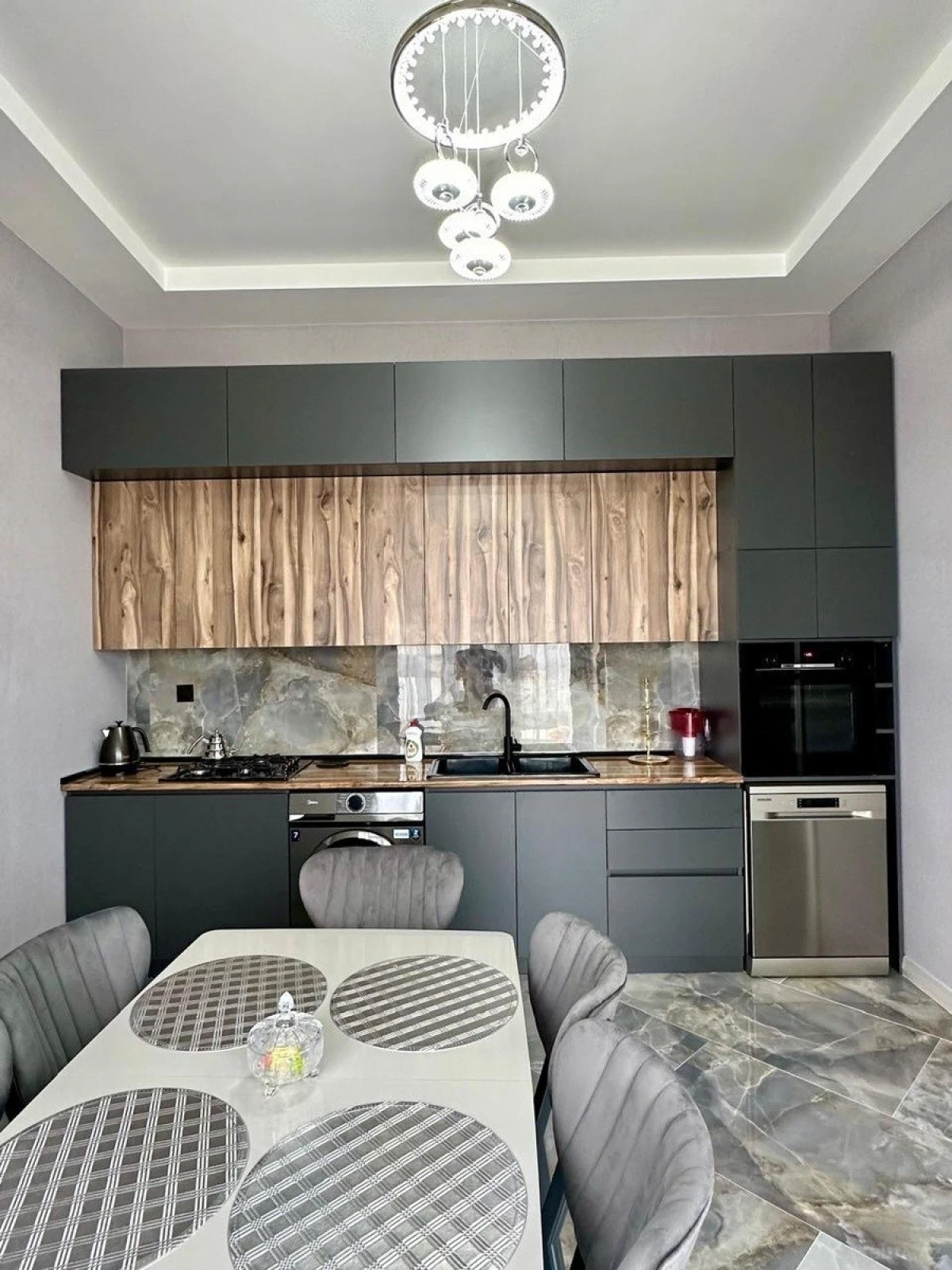 Kirayə verilir 4 otaqlı həyət evi 250 m²