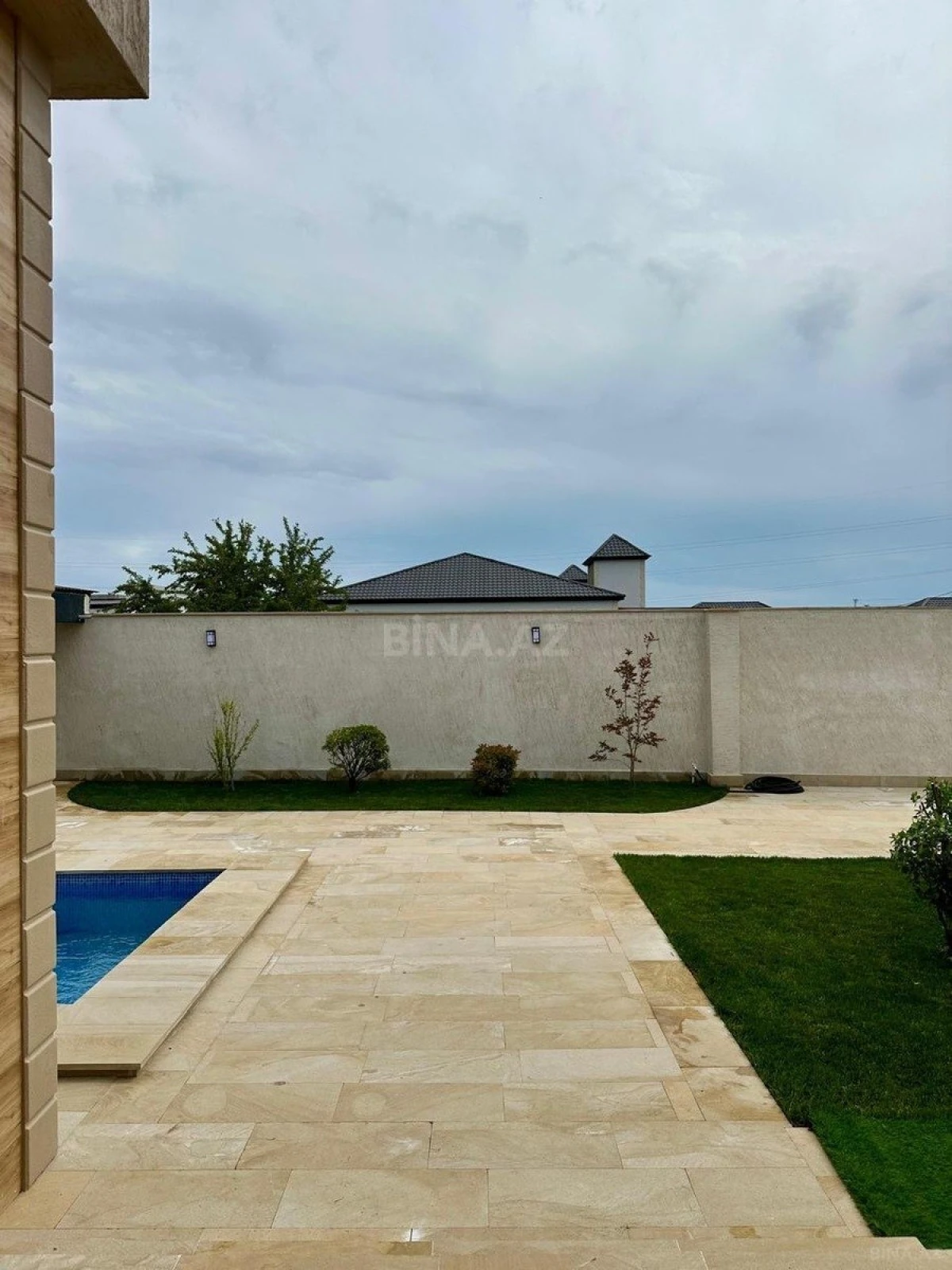 Kirayə verilir 4 otaqlı həyət evi 250 m²