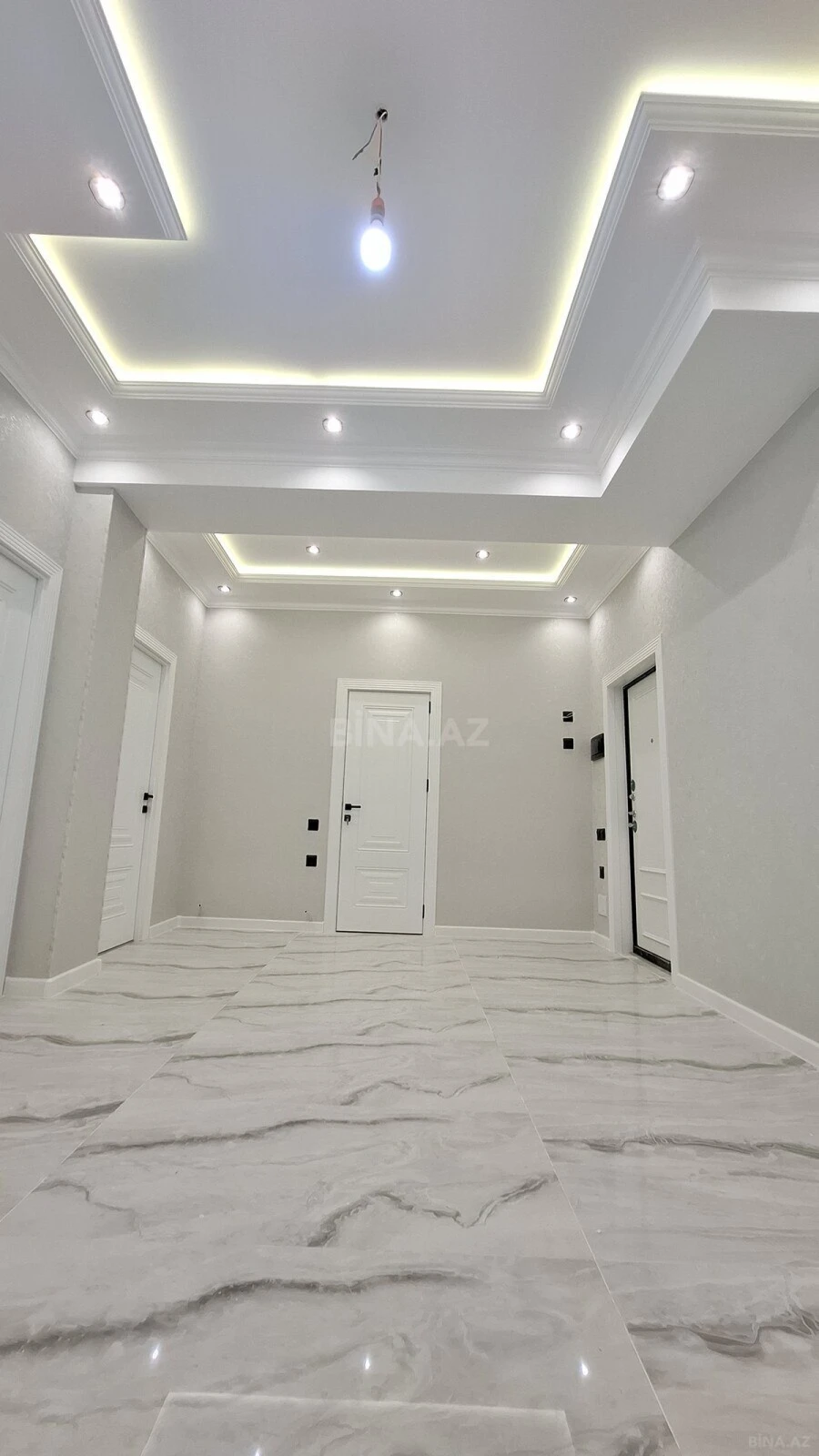 Satılır 2 otaqlı mənzil 75 m²