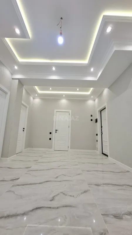 Satılır 2 otaqlı mənzil 75 m²