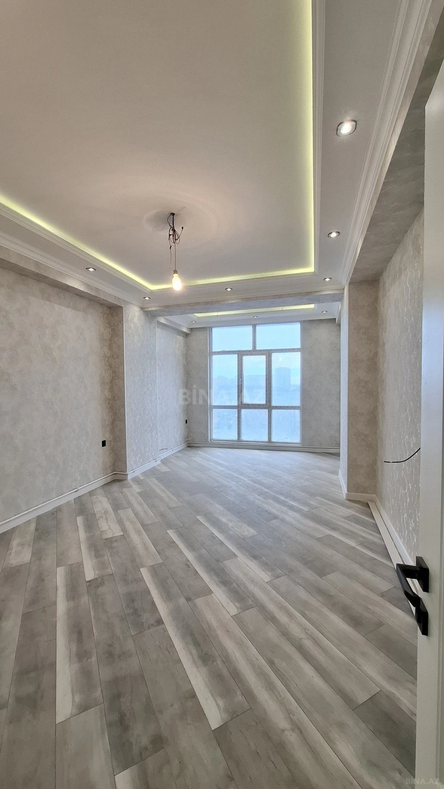 Satılır 2 otaqlı mənzil 75 m²