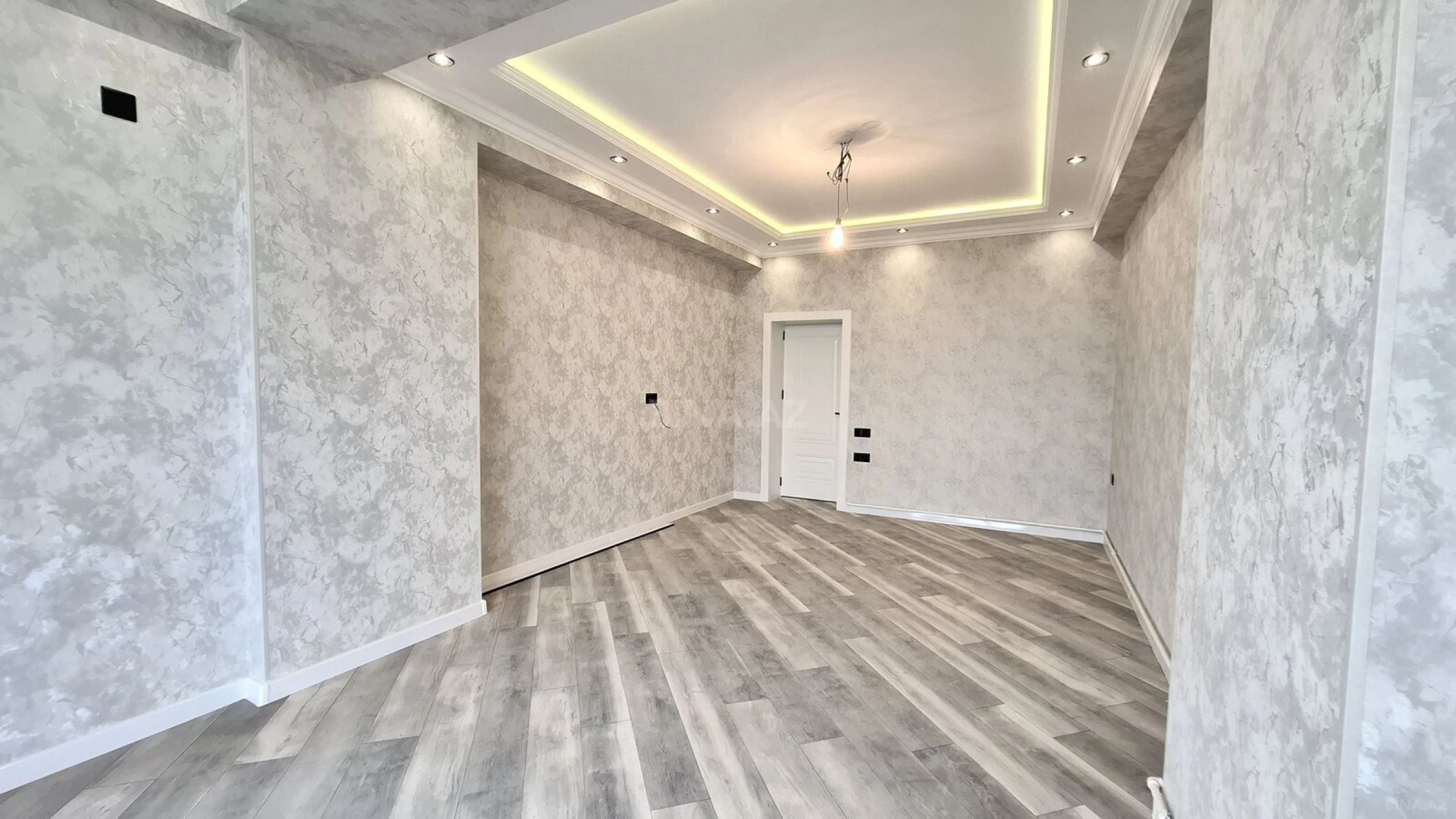 Satılır 2 otaqlı mənzil 75 m²