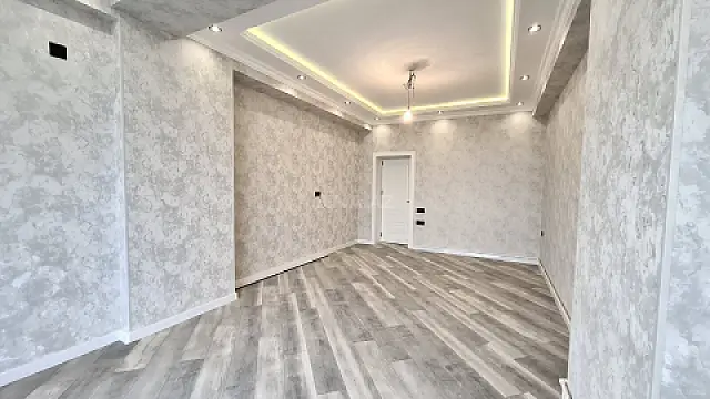 Satılır 2 otaqlı mənzil 75 m²