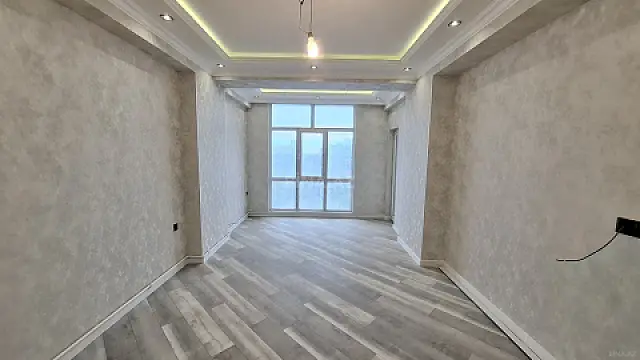 Satılır 2 otaqlı mənzil 75 m²
