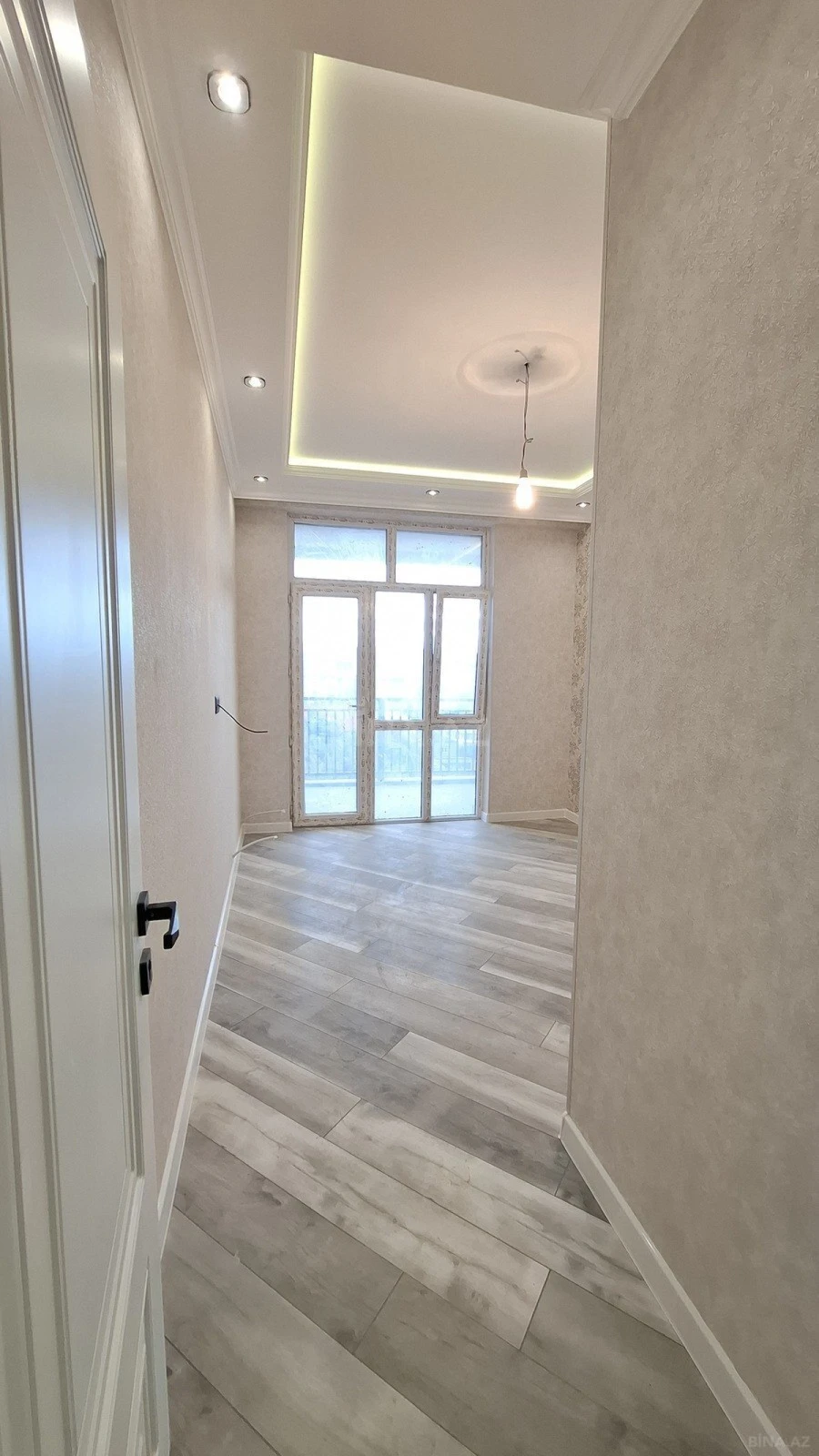Satılır 2 otaqlı mənzil 75 m²